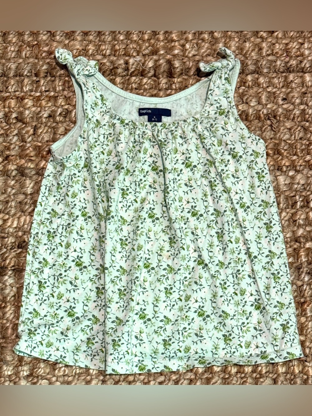 Spring/Summer Little Girls’ 4 Piece Clothing Bundle - Picture 13 of 16